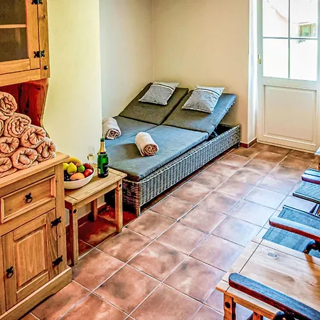 Na Strani By Interhome *